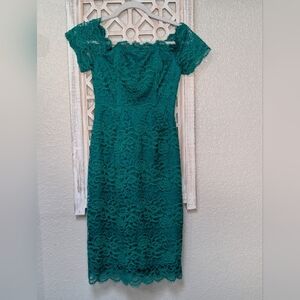 Revolve by RSVP BB Dakota size 0 dress green lace overlay off shoulder classic